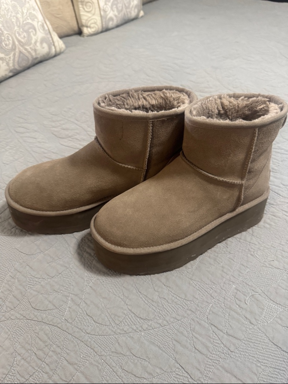 UGG Short Shearling-Lined Platform Booties - Taupe